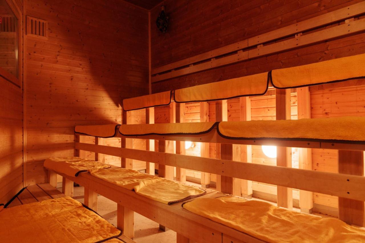 Ashibetsu Onsen Starlight Hotel Buitenkant foto
